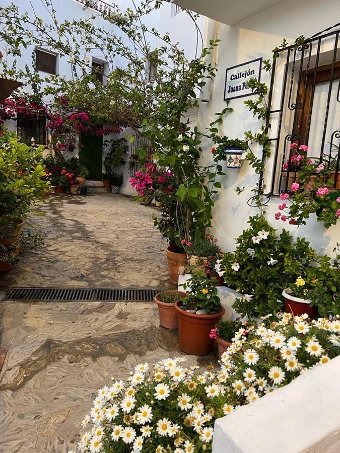 La Buganvilla De Juana Y Antonio Касарес Екстер'єр фото